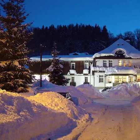 Prom Svoboda nad Úpou