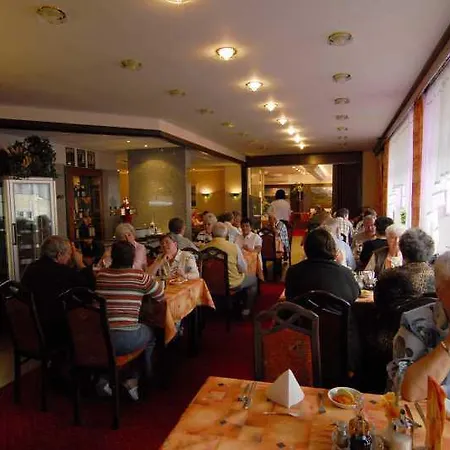 Prom 3* Svoboda nad Úpou