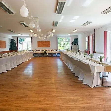 Prom Hotel